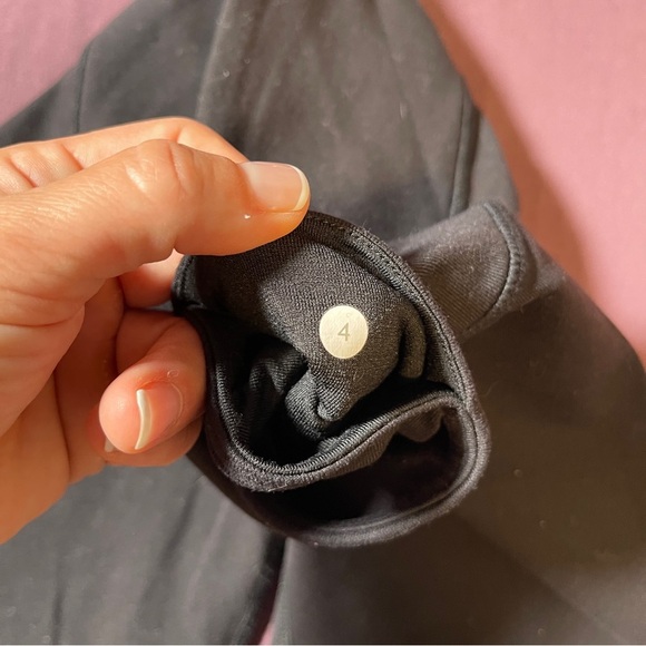 Lululemon Align Crop Leggings in black Capri Pants - Size 4 - EUC - Picture 4 of 7